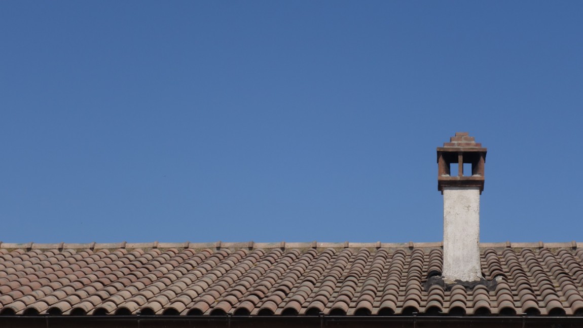LEGALE – Condominio: infiltrazioni dal tetto, chi paga?