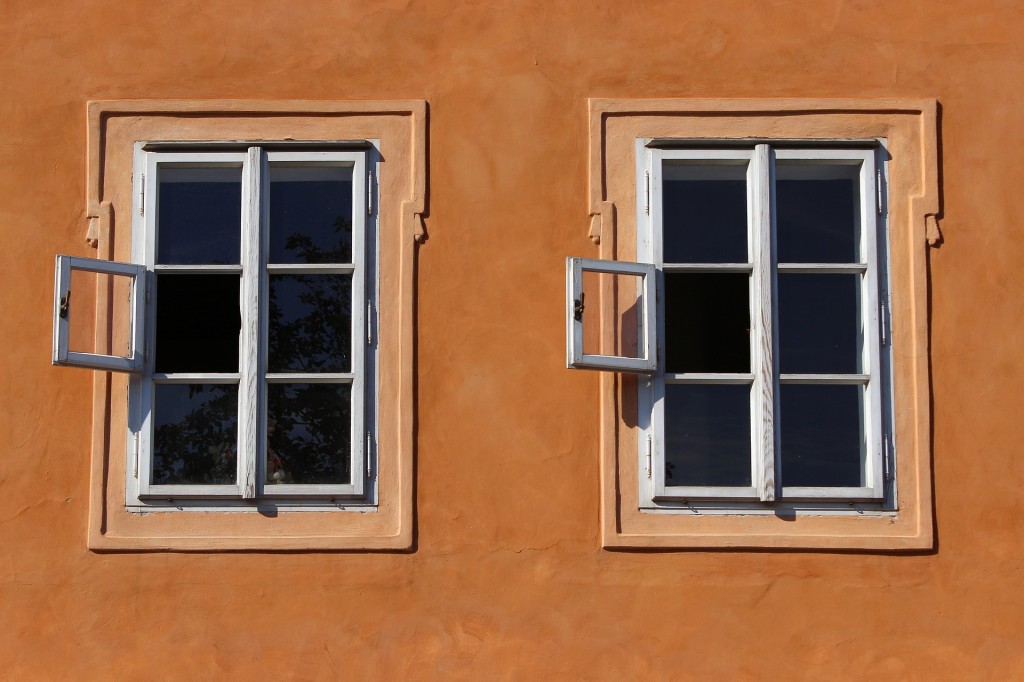 window-941625_1920